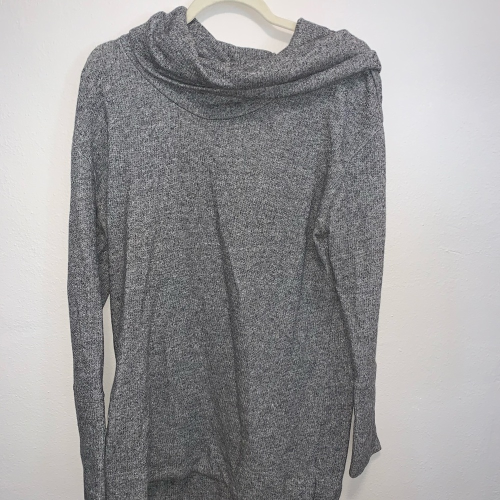 Long sleeve turtleneck